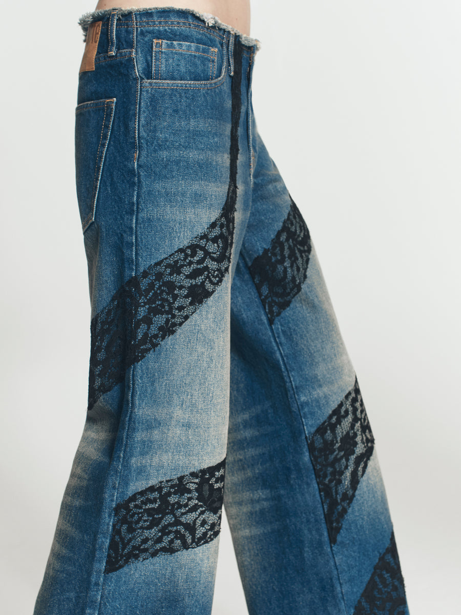 LACE TRIM FRAYED DENIM PANTS