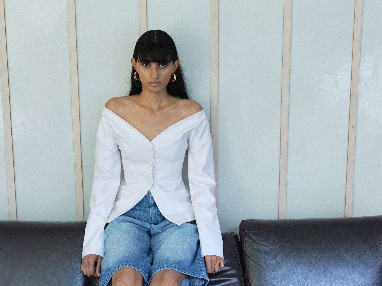 OFF SHOULDER BLAZER IN WOOL-BLEND